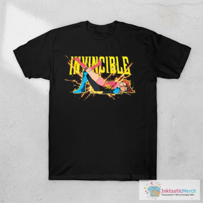 invincible manga T-Shirt