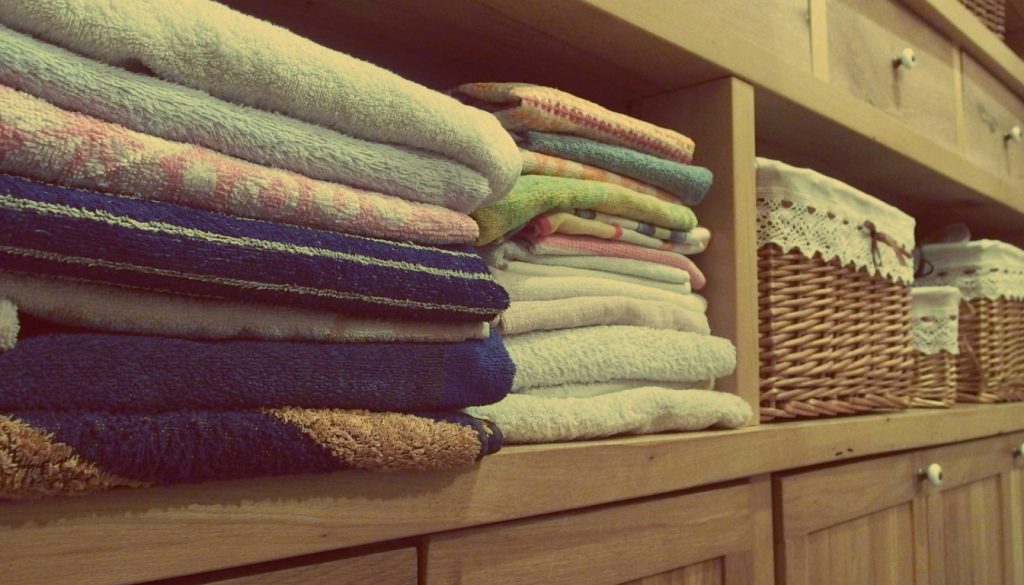 mastering-the-art-of-folding-clothes-1024x585-1 Mastering the Art of Folding Clothes