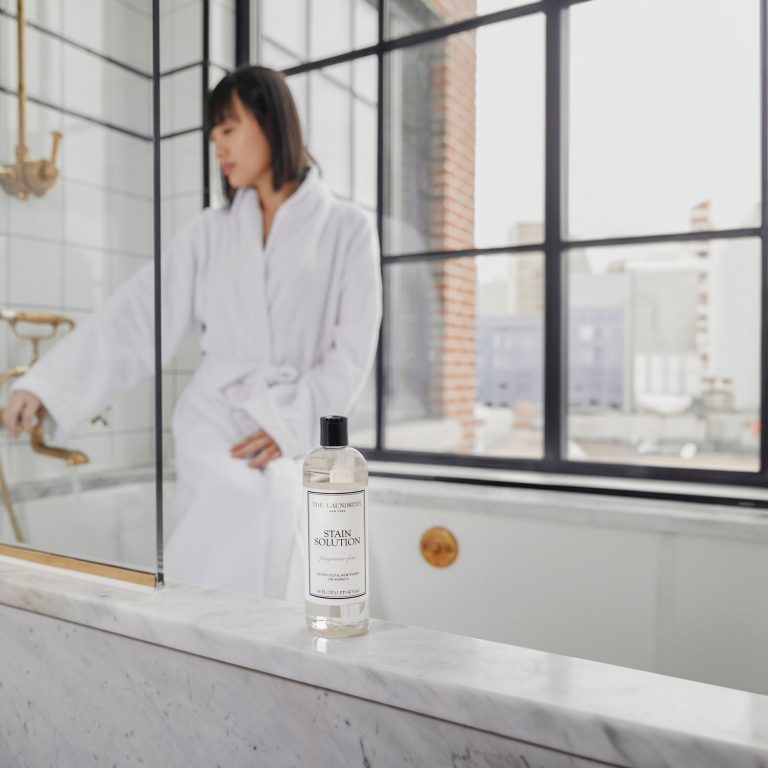 Removing Stains from Knitwear: Effective Tips for a Spotless Look 2 assets2f58e9d3cf0a1a474bb14df9285f98241d2f01e7d292aa3144209e1c8f434e6a62a3 1