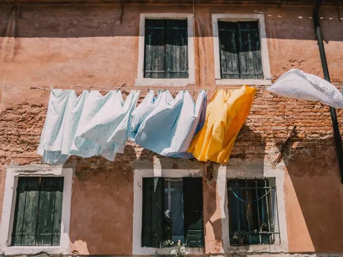 Expert Tips for Hanging Dry Clothes Naturally 2 anna fhhrx 0l25a unsplash 1 webp 680x511 q85 crop subsampling 2 upscale 1