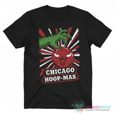 Chicago Bulls Grinch Hand Holding Christmas Ornament - High Quality Printed T-Shirt