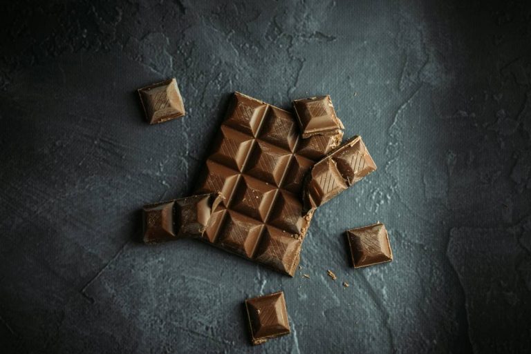 Effortlessly Remove Chocolate Stains From Your Clothes 2 tamas pap 6idgtjq pic unsplash 2 jpg 1104 0x737 0 q85 subsampling 2 1